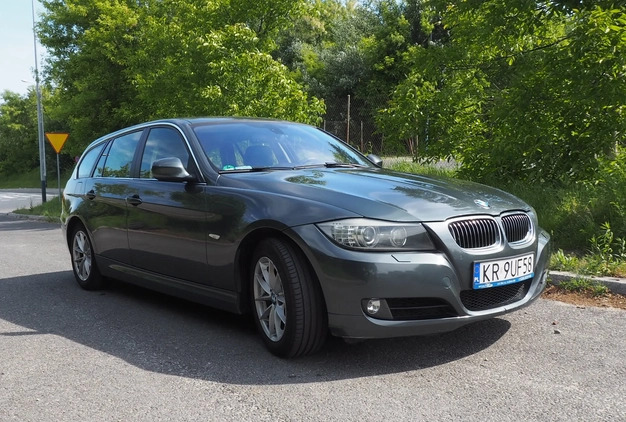 BMW Seria 3 cena 33500 przebieg: 229948, rok produkcji 2009 z Kraków małe 154